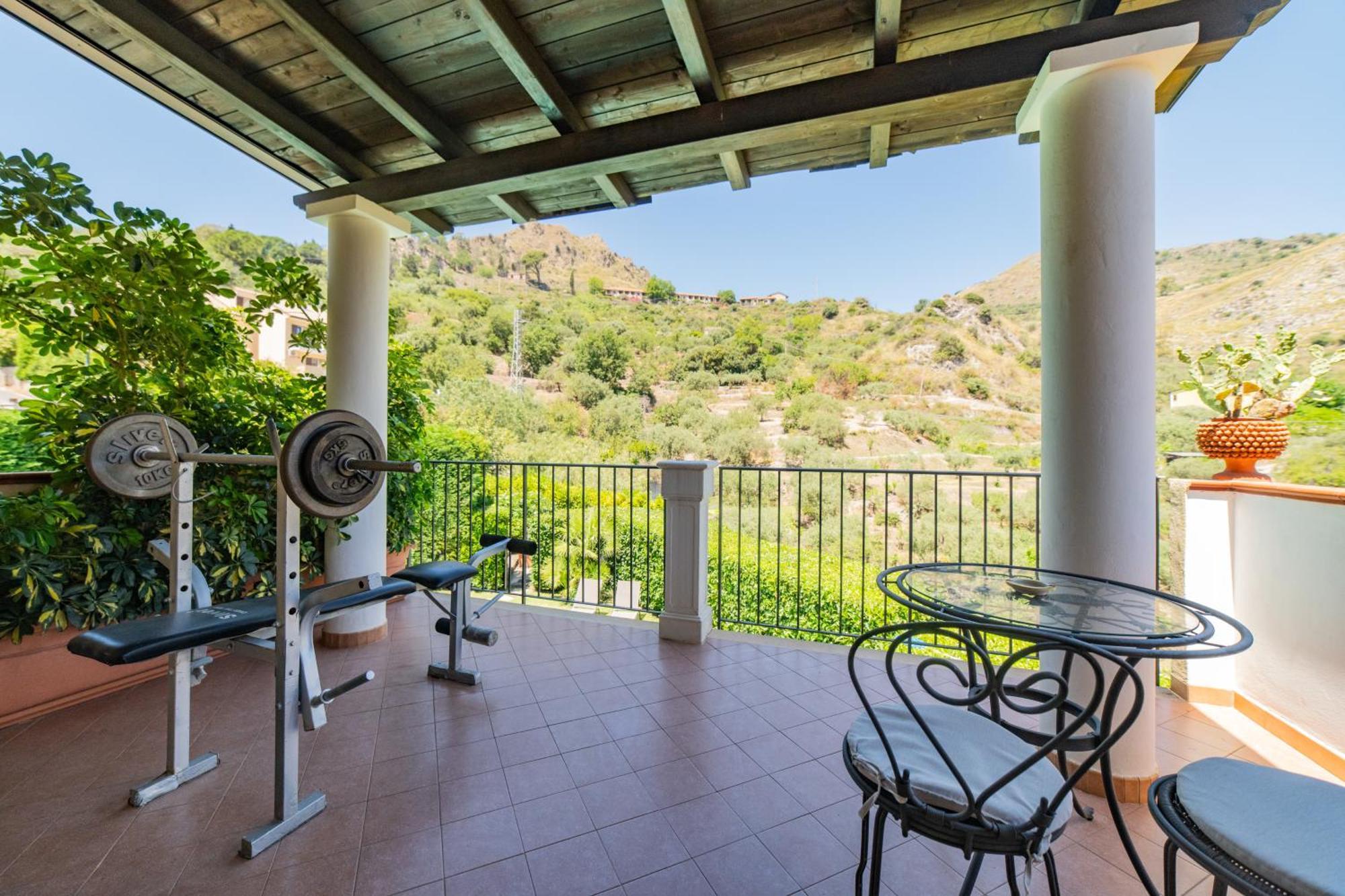 Villa Almond