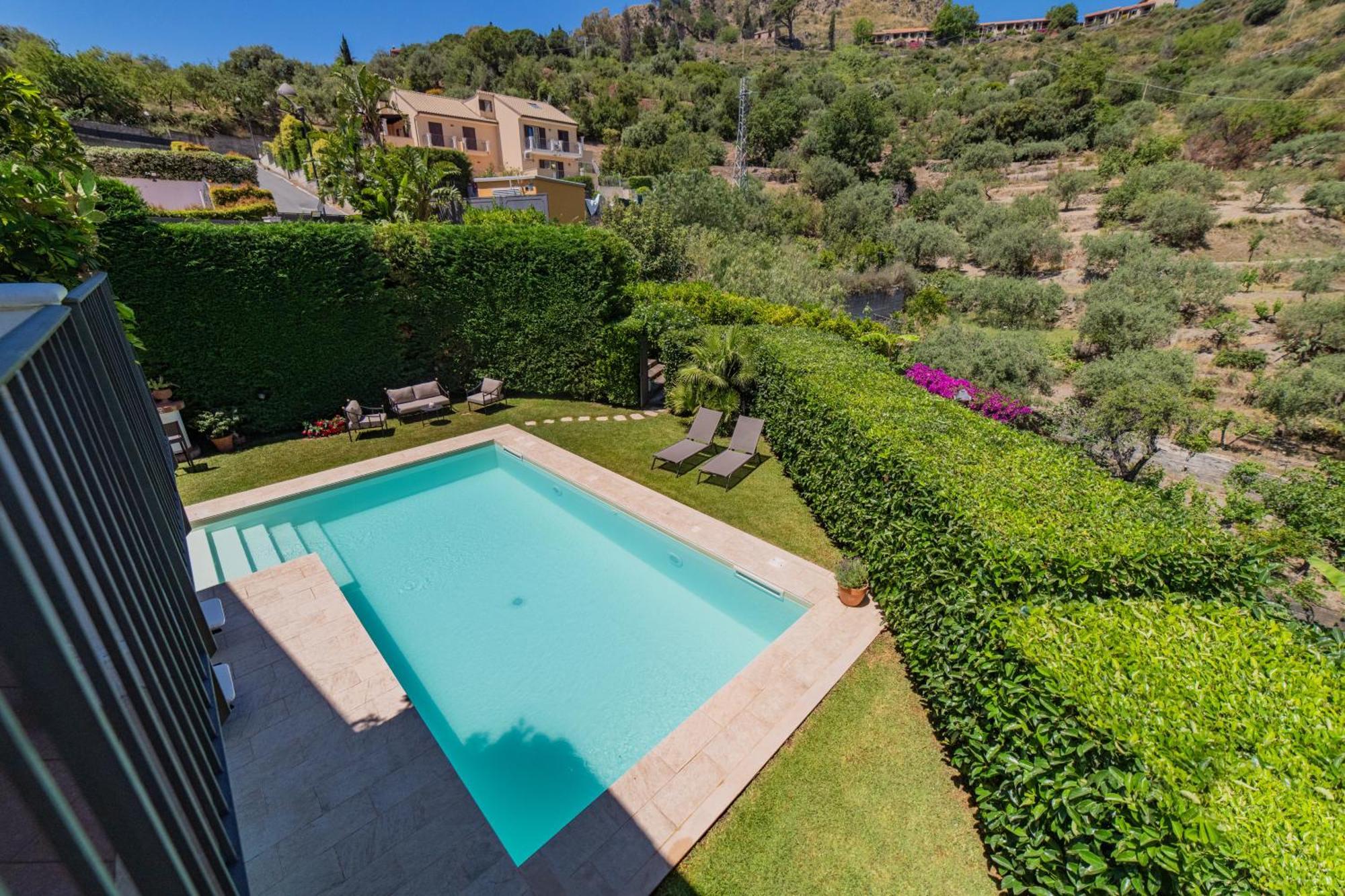 Villa Almond